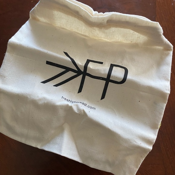 Freshly picked new moccasins - Picture 6 of 6